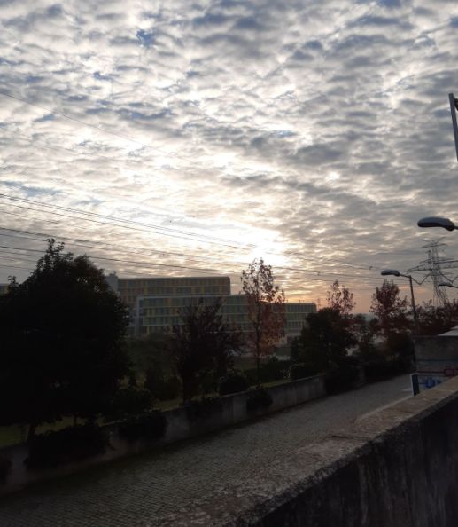 Özyeğin Üniversitesi Yurt 4’e bakış günbatımı