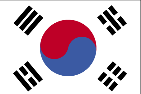 Güney Kore -Betimleyen: Ayşenur SÖZAK  Dikdörtgen şekildeki beyaz bayrak, Yin Yang sembolü ve kesikli kesiksiz şeritlerden ibaret.  Bayrağın ortasında olan sembol, sanki virgüle benzeyen tombik iki şekil, kafaları birbirlerinin göbeklerine gelecek biçimde vücutlarını birleştirmiş ve 1tl’lik madeni para büyüklüğünde dik daire oluşturmuş gibi bir görüntüde. Üstte olan parça kırmızı, altta bulunan mavi renkte… Siyah renkte, serçe parmağı uzunluğunda, genişliğinde ve eğik olan şeritler ise Yin Yang’a eşit uzaklıkta beyaz zeminin dört çapraz köşesine 3’er adet olacak şekilde yerleştirilmişler. Kesikli şeritler eşit iki parça halinde. Çemberin sol üst köşesindeki şeritlerin tümü, alt köşesindekilerin birincisi ve sonuncusu kesiksiz. Sağ üst köşesindekilerin birincisi ve sonuncusu, alt köşesindekilerin ise hepsi kesikli.