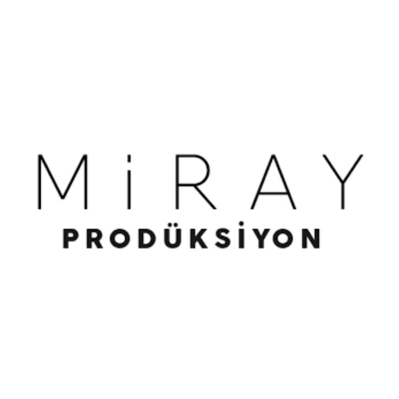 Miray Prodüksiyon kurumsal logosu: Üstte zarif ve ince bir fontla yazılmış MiRAY yazısı, altında ise daha belirgin ve kalın puntolu PRODÜKSİYON ibaresi bulunuyor.