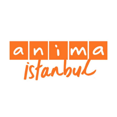 ANİMA İSTANBUL Anima İstanbul logosu. Üstte yan yana dizilmiş beş turuncu karenin içinde beyaz ve el yazısı stilinde anima harfleri, altında ise yine turuncu renkte ve bitişik el yazısıyla İstanbul ifadesi yer alıyor.